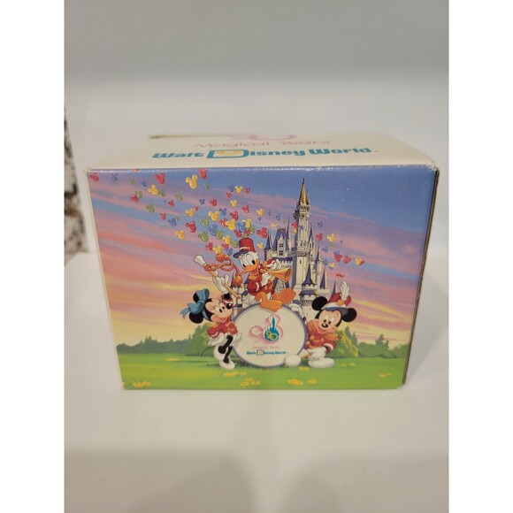 Vintage Walt Disney World 20 Year Anniversary Mug 1971-1991 Cinderella Castle - Picture 2 of 8